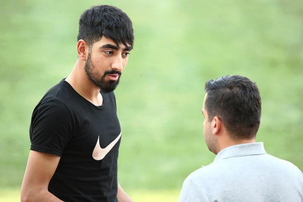 قربانی اینستاگرام در کنار پرسپولیس عکس