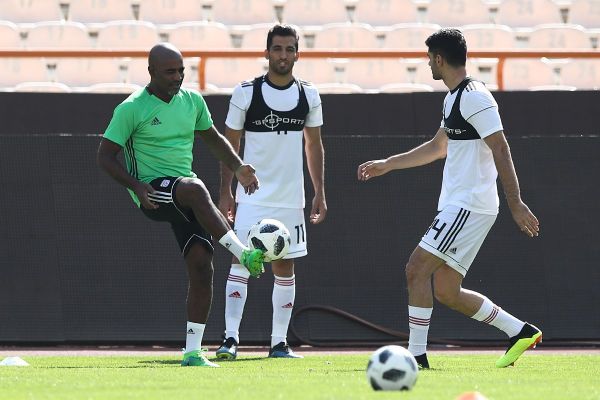 گزارش تصویری از تمرین تیم ملی ۳ اوسیانو روی رقیب رامین بست