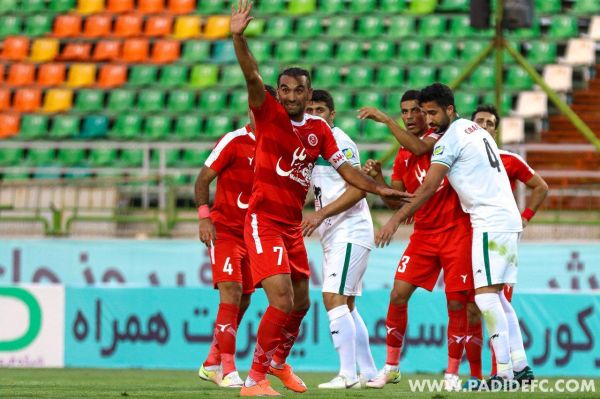  ذوب‎آهن 1 پدیده2   یحیی، ذوب‎آهن و نمازی را دبل کرد