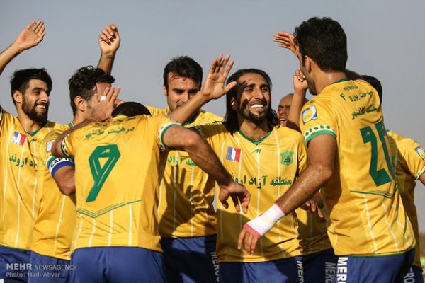 صنعت نفت آبادان 3 4 - تراکتورسازی تبریز 3 3 تراکتور به خودش باخت کامبک رویایی برزیلی ها