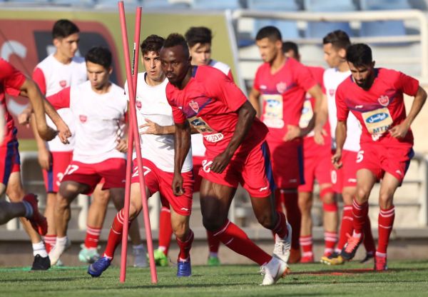  تمرین پرسپولیس روز عاشورا تعطیل است