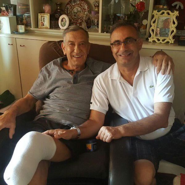 استانکو و لبخند با پای قطع شده عکس