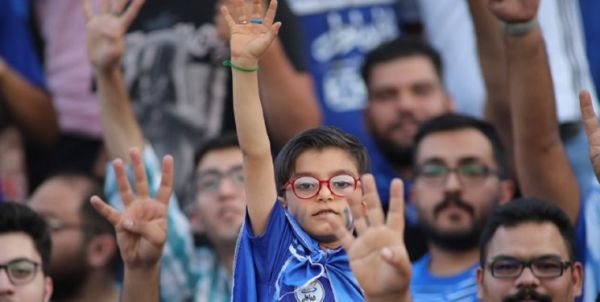 استقبال از استقلال در قائمشهر آبی ها تشویق شدند