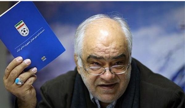 غیاثی حسنزاده به گزارش داوران بیشتر دقت کند گزارشگر آبادان حکم صادر کرد