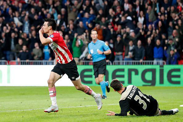 آژاکس مقابل آیندهوون له شد عکس