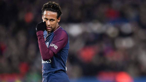 هدیه ویژه نیمار به هوادارش بعد از برد پی اس جی مقابل رن