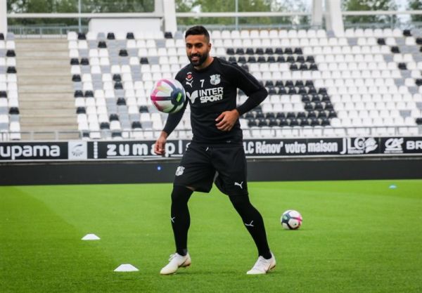  سیر پیشرفت سامان قدوس زیر ذره‌بین فرانس فوتبال  از بیکاری، تا موبایل فروشی و برانگیختن تحسین آرسن ونگر