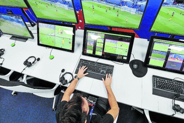  استفاده از کمک داور ویدیویی در لیگ قهرمانان اروپا