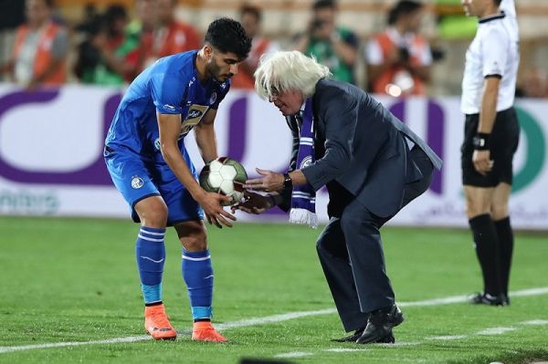 دربی استقلال را ری استارت کرد