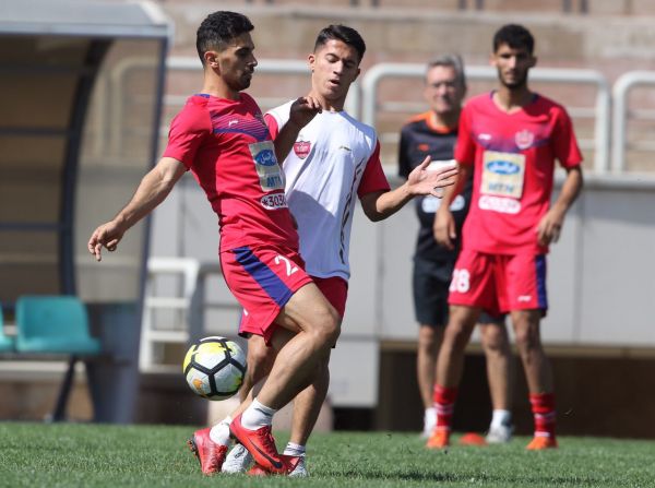  پرسپولیس مقابل السد   عالیشاه مدافع راست، آدام هافبک راست