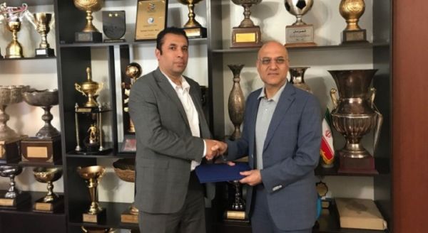 امضای تفاهم نامه همکاری بین هیات فوتبال منطقه آزاد کیش و باشگاه استقلال