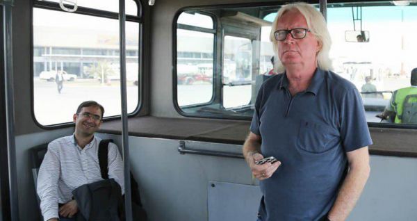 خطیر رمالها وقتشان را برای استقلال تلف نکنند شفر به جادوگران میخندد