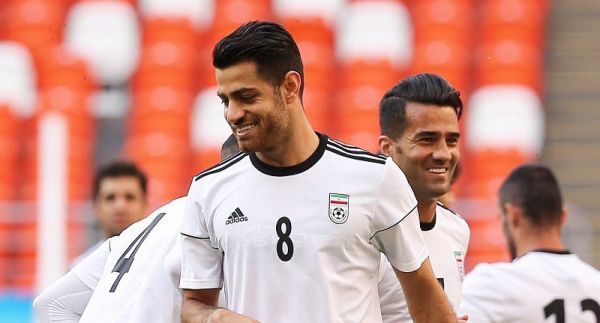 پورعلیگنجی دایی بهترین مهاجم آسیا بوده و باید انتخاب میشد لیگامنت پای راستم آسیب دیده است