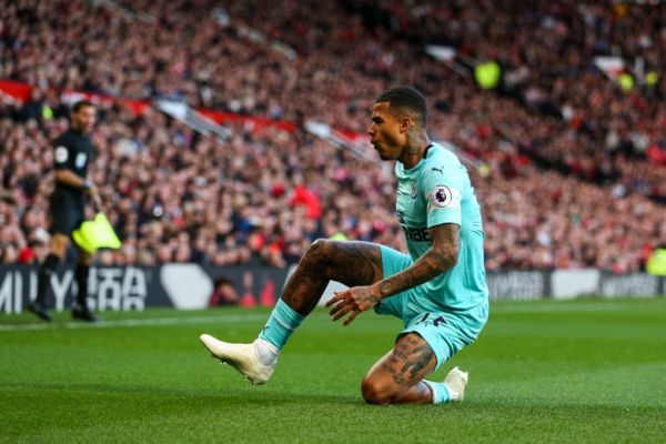  طوفان در اولدترافورد؛ پایان کار مورینیو   عکس