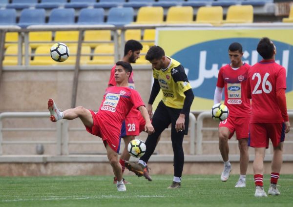  کوچولویی که ژاوی دماغش را گرفت  عکس