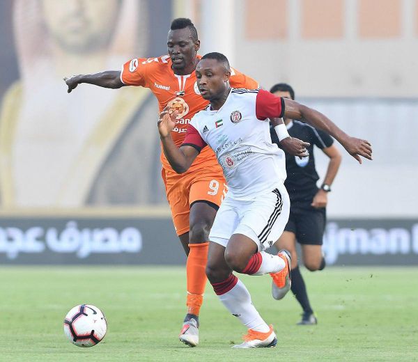  مامه تیام مهاجم سابق استقلال امروز دچار آسیب دیدگی شده تا وضعیت او در تیم عجمان در هاله ای از ابهام قرار بگیرد، فردا از پای این بازیکن عکسبرداری می شود تا وضعیت آسیب دیدگی او مشخص شود