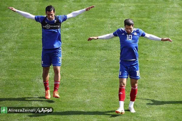  عكس نوشت  سرنوشت لژيونرهاي اسبق ايران در ليگ يونان به جدايي از اين ليگ انجاميد  حاج صفي و شجاعي به ليگ برتر ايران پيوستند ولي كريم انصاريفرد هنوز تنها تيمش تيم ملي ايران است