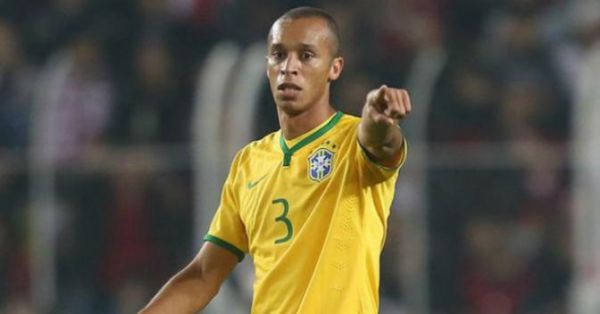 میراندا فاصله زیادی با بازنشستگی دارم