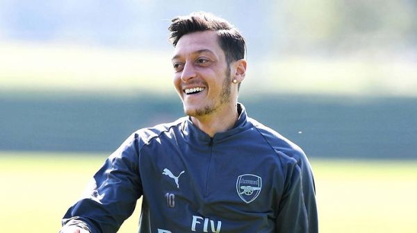  نتایج بررسی آماری  اوزیل خلاق ترین بازیکن اروپا