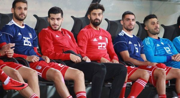 ذوالفقارنسب سخنگوی فدراسیون فوتبال دلیل حضور رضاییان روی نیمکت را بگوید