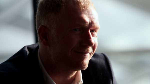 اسکولز پوگبا سریعا جهالتش را به نمایش می گذارد؛ الکسیس خودخواه است وبه دردیونایتد نمی خورد