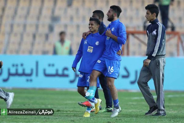  تنها اتفاق تلخ بازی سایپا و استقلال برای آبی ها مصدومیت اللهیار صیادمنش بود  بازیکن دهه هشتادی استقلال تبدیل به مهره ای موثر در تیم شفر شده است