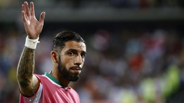  واکنش دژاگه به حضور بانوان در استادیوم عکس