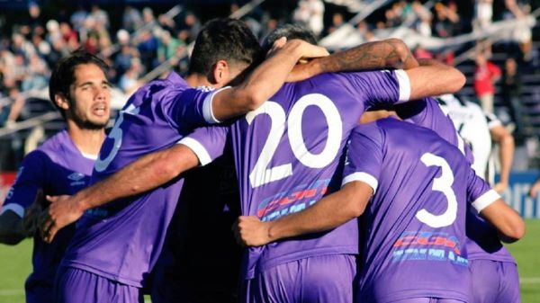  ورود تلفن همراه بازیکنان به ورزشگاه‌های اروگوئه ممنوع می‌شود