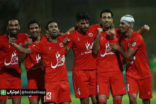  قاب تکراری از بازیهای پدیده  شاگردان یحیی هفتمین برد فصلشان را جلوی نفت مسجدسلیمان جشن گرفتند  عکس  میلاد اسماعیلی