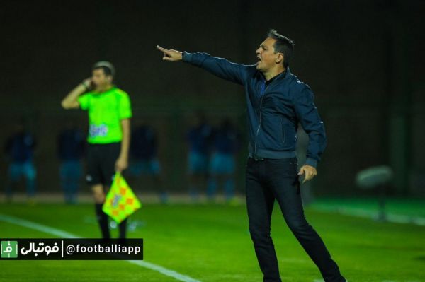  درست است که ذوب‎آهن نتایج خوبی در لیگ نگرفته اما شاگردان امید نمازی بازیهای خوبی انجام می‎دهند و او و شاگردانش لیاقت این را دارند که کماکان مورد اعتماد آذری و همکارانش باشند  عکس  علی خدایی