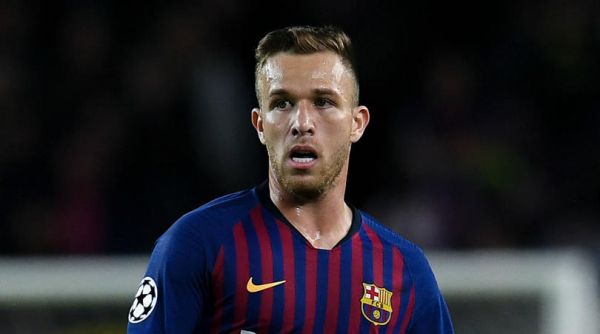 طرفداران بارسلونا عاشق آرتور شدهاند