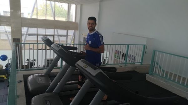 پورعلی گنجی شانس آوردم مینیسک پایم پاره نشد از 4 هفته دیگر برمیگردم