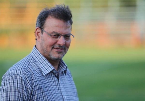 مدیرعامل تراکتورسازی جلالی هم درباره داوری بیانیه بدهد تا ببیند تاثیرگذار است یا نه ادبیات فوتبال، گل است