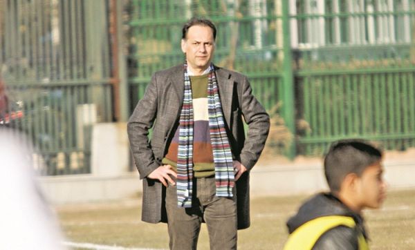 شایعه درباره نیمکت استقلال نامجومطلق دستیار شفر میشود