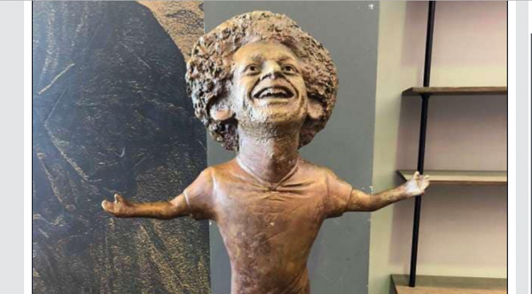  بی سلیقگی در ساخت مجسمه محمدصلاح، سوژه خنده شد