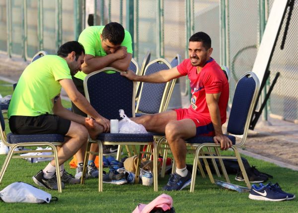 دکتر حقیقت عالیشاه راه رفتن روی پای آسیب دیده را شروع کرد رسن هم مثل عالیشاه بود که او را به بازی رساندیم