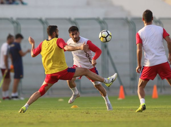  آدام همتی برای مهمترین بازی دوران فوتبالش آماده می‎شود  در نبود نعمتی و عالیشاه، او باید دوباره پاسخ اعتماد برانکو را به بهترین شکل ممکن بدهد