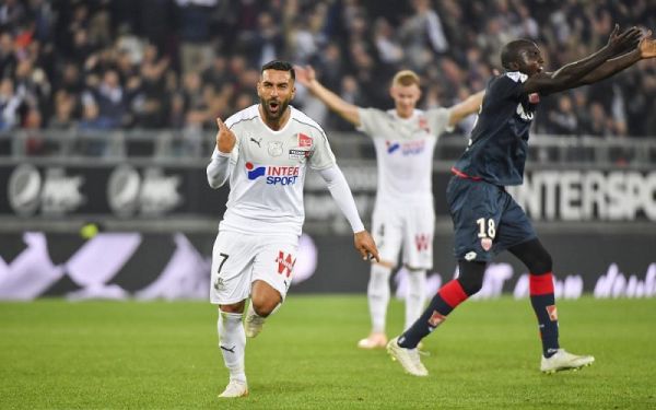  قدوس به آمیان آمدم چون مدیرانش اعتماد کامل به من داشتند  مدتی فروشنده تلفن شدم اما فقط به فوتبال فکر می‌کردم