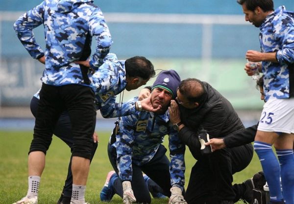 اشکان نامداری در عمر فوتبالیام چنین ضربهای نخورده بودم به شایعات توجهی نمیکنیم و به شفر اطمینان داریم