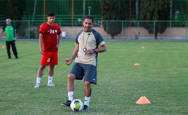 با وجود خبر سایت باشگاه ذوبآهن نمازی من در حال رفتن بر سر تمرین هستم