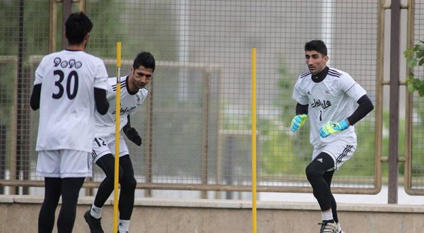 مظاهری در پرسپولیس مانعی به نام بیرانوند