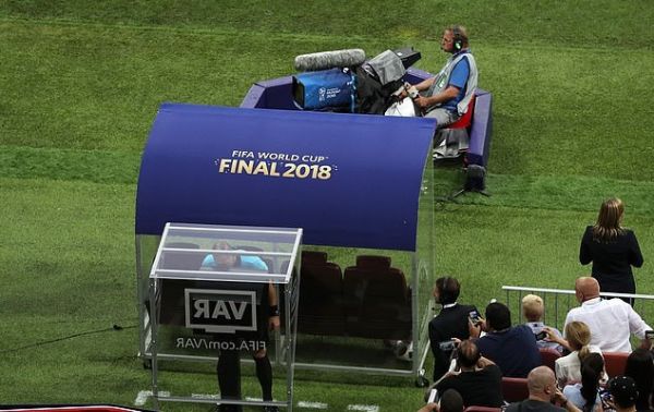 VAR به لیگ برتر انگلیس هم میآید