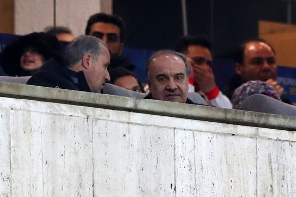 اختصاصی وزیر ورزش در حین خروج از ورزشگاه برای جام ملت ها باید بیشتر و بهتر آماده شویم