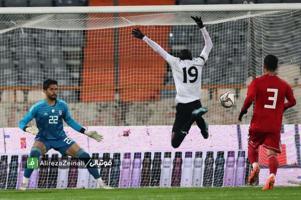  ترینیداد و توباگو جلوی تیم ملی فقط دو موقعیت جدی گلزنی داشت  آنها یکبار  تیر دروازه را لرزاندند و یکبار هم در این صحنه با بی دقتی توپ را به بیرون زدند