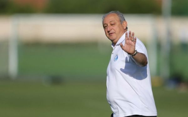 بهتاش فریبا استقلال بازیکن گرداننده و بزرگ کم دارد حرف و حدیثی درباره حضور دستیار ایجاد نشده است