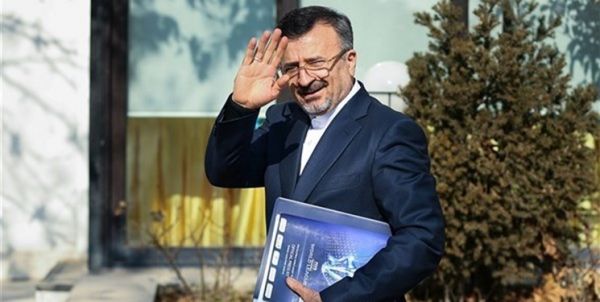  داورزنی  مجمع تکلیف پرسپولیس و استقلال را مشخص می کند  مگر می شود قانون را دور زد