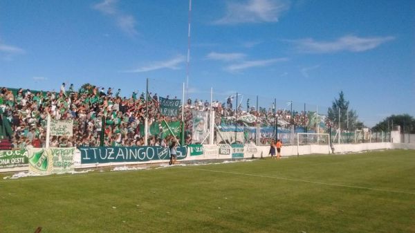  کشف نارنجک جنگی در یک استادیوم فوتبال