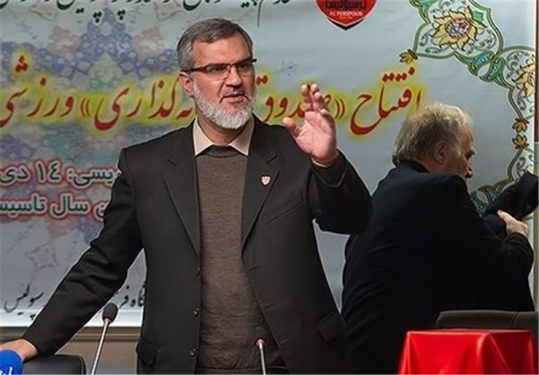 رویانیان آقای احمدینژاد دامنه تکذیب شما به وسعت کره زمین است فقط دو نفر حرفهای شما را تایید میکنند