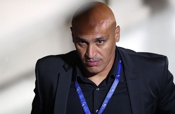 علیرضا منصوریان ذوبآهن مانند دانشآموزی است که خرداد را از دست داده و در شهریور است به تیم پارس جنوبی تبریک میگویم