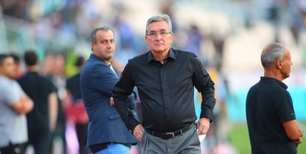 تذکر فدراسیون فوتبال به برانکو و باشگاه پرسپولیس برای مصاحبه علیه کیروش